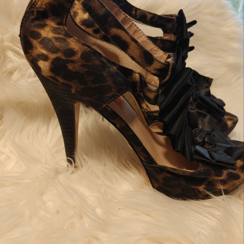Amazing Betsey Johnson Black Leopard Open Toe 5" High Heels ~ Size 9